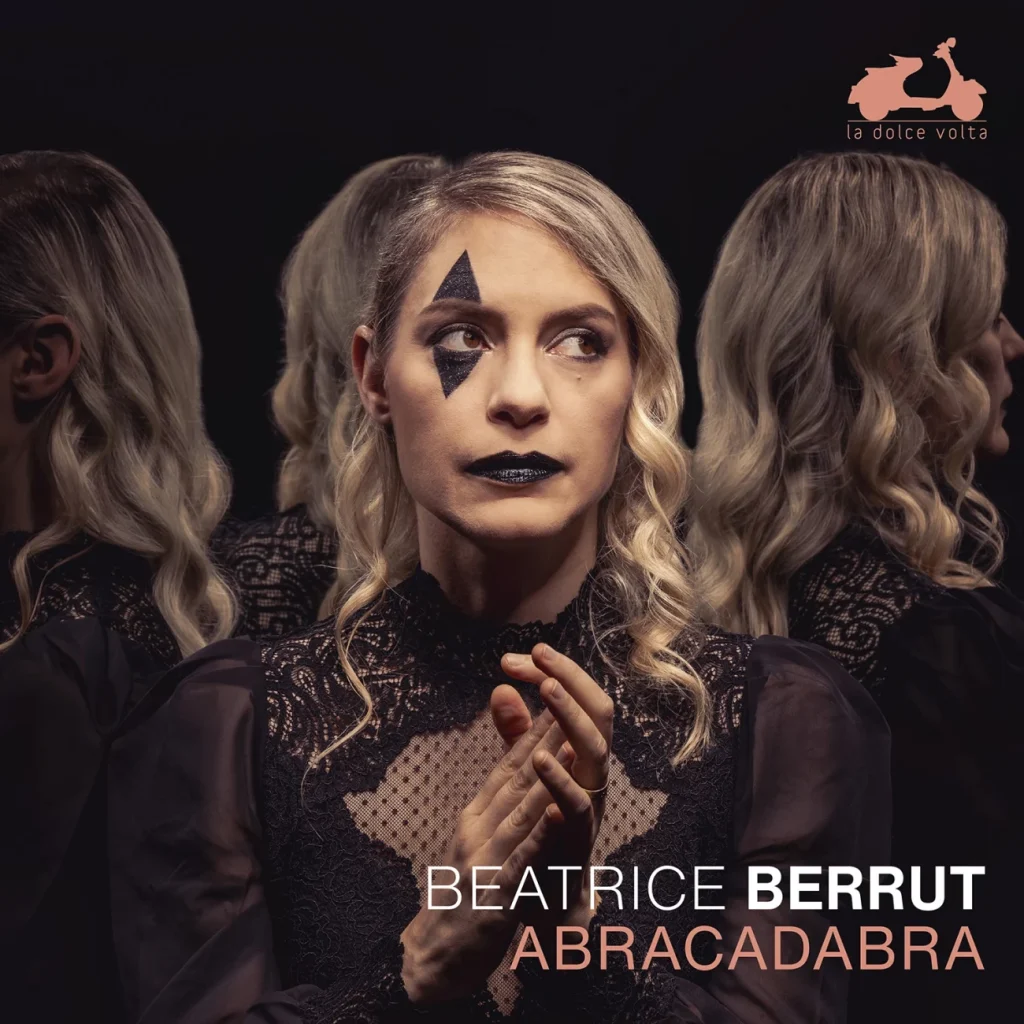 Pochette — ABRACADABRA